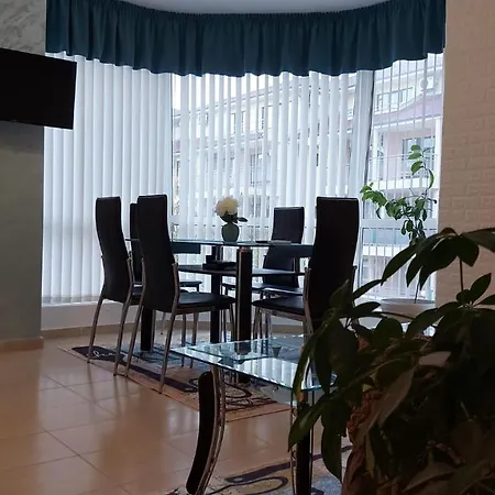 Sunny Houm Несебър