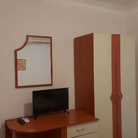 Sunny Houm Апартаменти Несебир