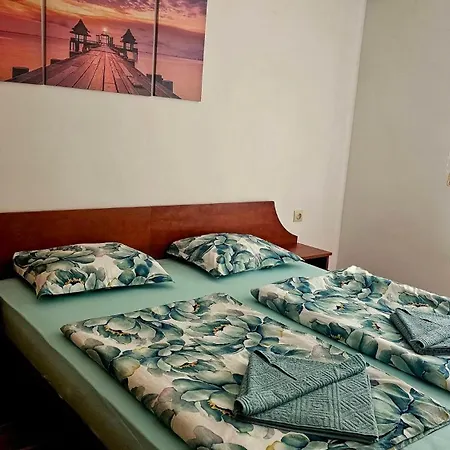 Sunny Houm Апартамент Несебър